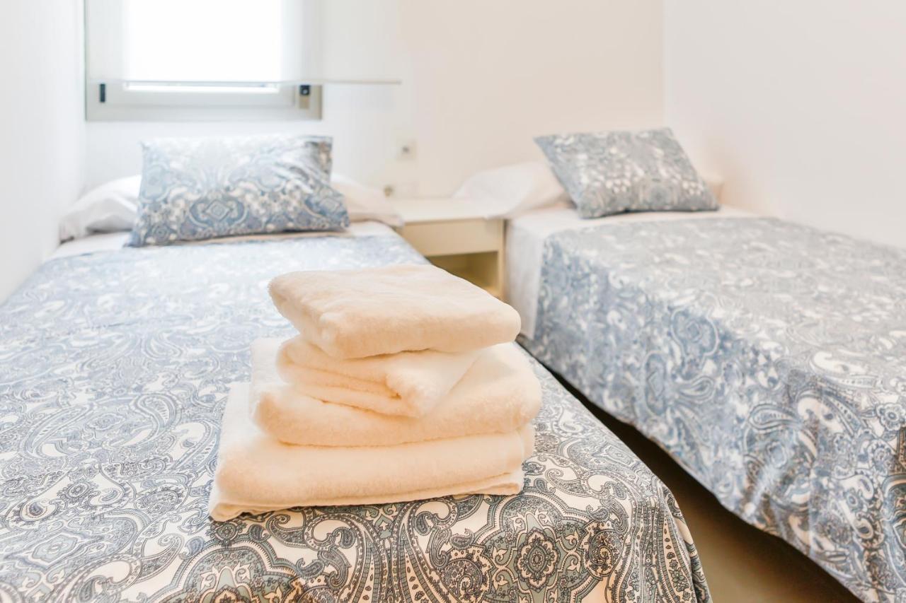 Apartaments Les Palmeres โกมาร์รูกา ภายนอก รูปภาพ